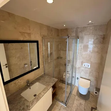 Luxury 2br 2ba Fast Wi-fi And Ac Lägenhet *